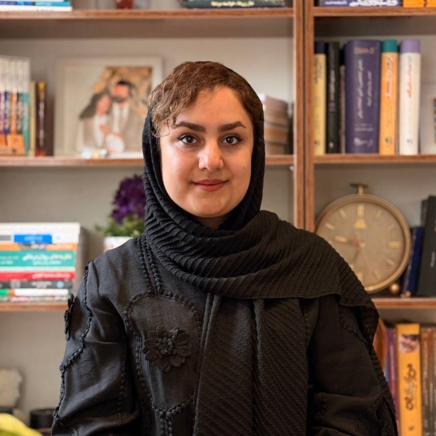 دکتر شیرین شجاعی فر